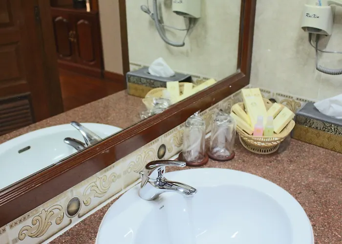 Hotel Angkor 4*